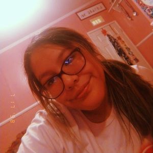 Meet your Posher, Leslie